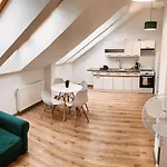 Limanowskiego Apartment 10